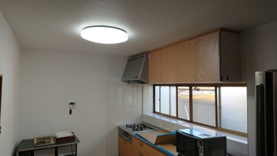 キッチンの壁&天井のクロス（壁紙）張り替え＠埼玉県入間市